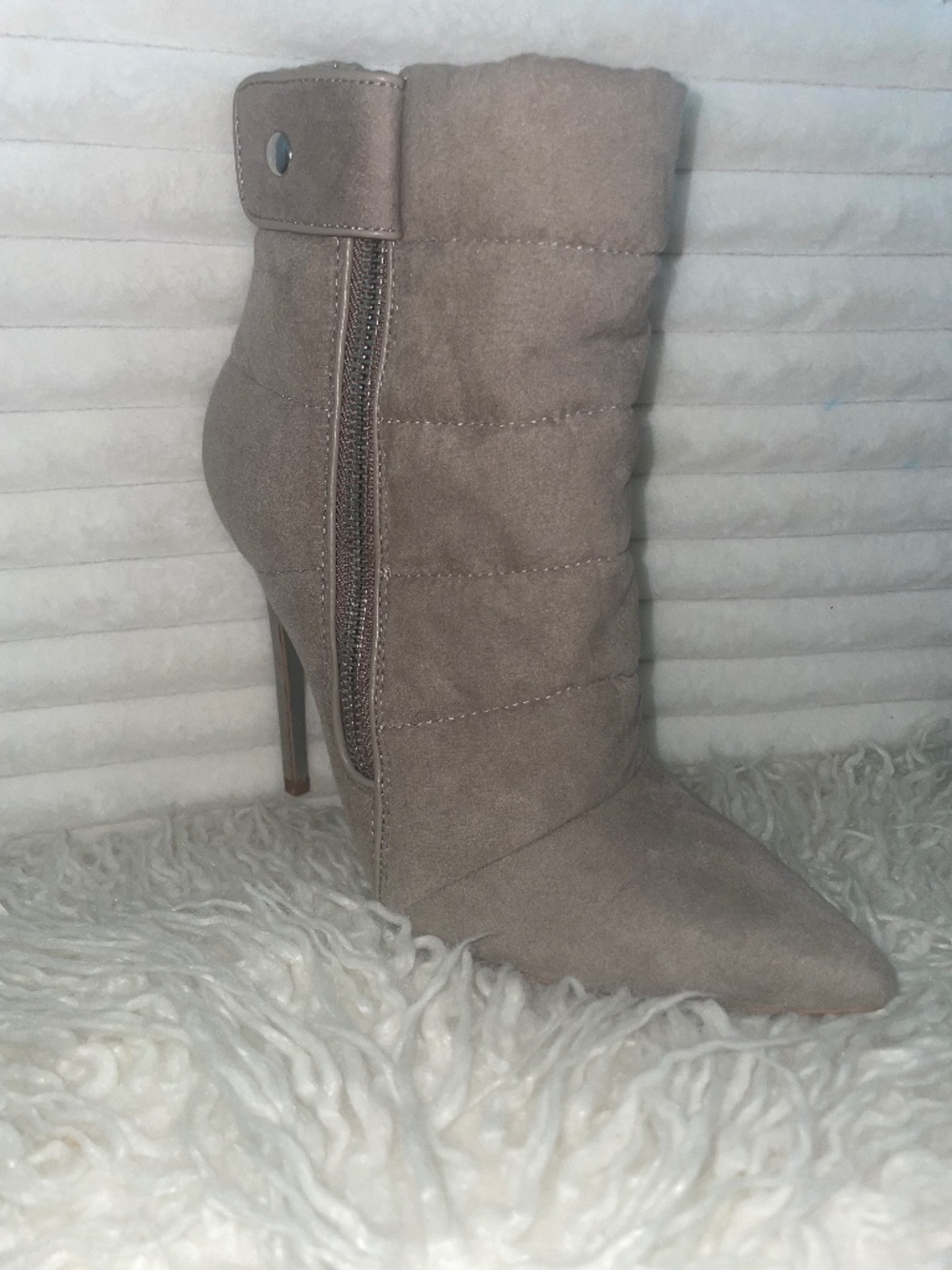 JLO puffer booties. Color - mink. Size 7